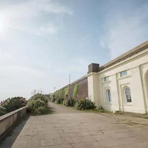 constables-cottage-tranquility-on-the-seafront.brighton-hotels-england.com/